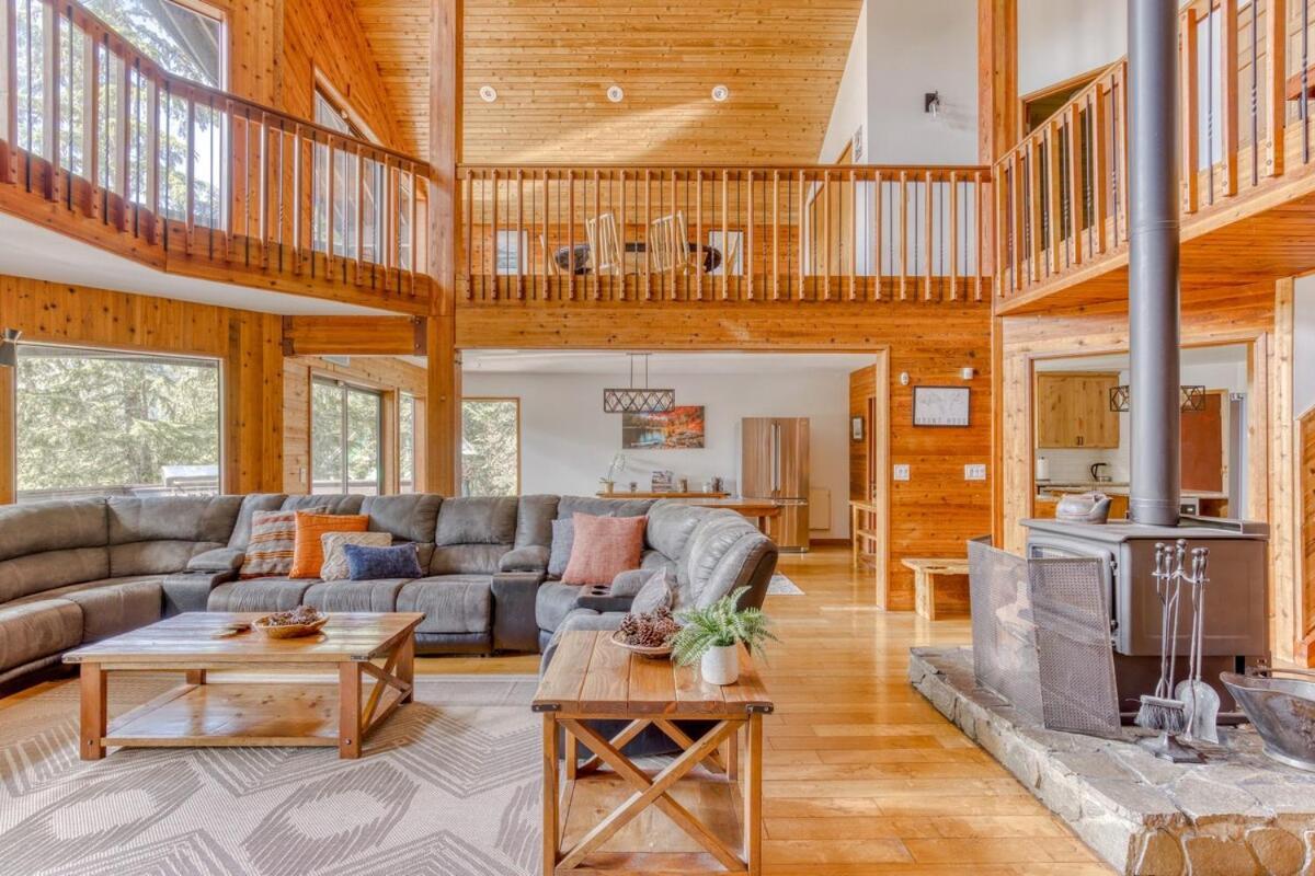 Great Blue Lodge - Spacious Ski Lodge, Hot Tub, Sauna, Game Room & More غوفيرمنت كامب المظهر الخارجي الصورة