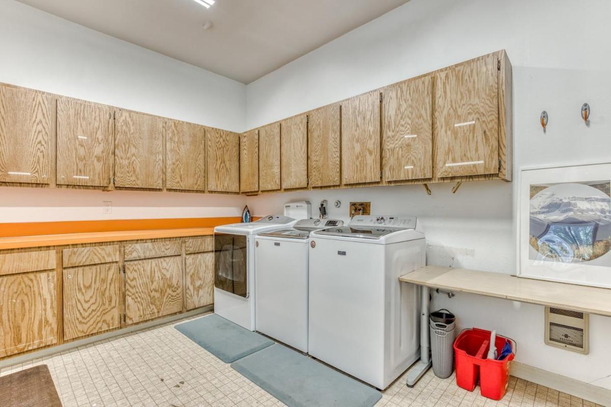 Great Blue Lodge - Spacious Ski Lodge, Hot Tub, Sauna, Game Room & More غوفيرمنت كامب المظهر الخارجي الصورة