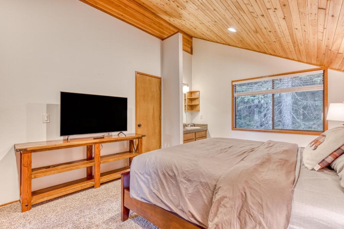 Great Blue Lodge - Spacious Ski Lodge, Hot Tub, Sauna, Game Room & More غوفيرمنت كامب المظهر الخارجي الصورة