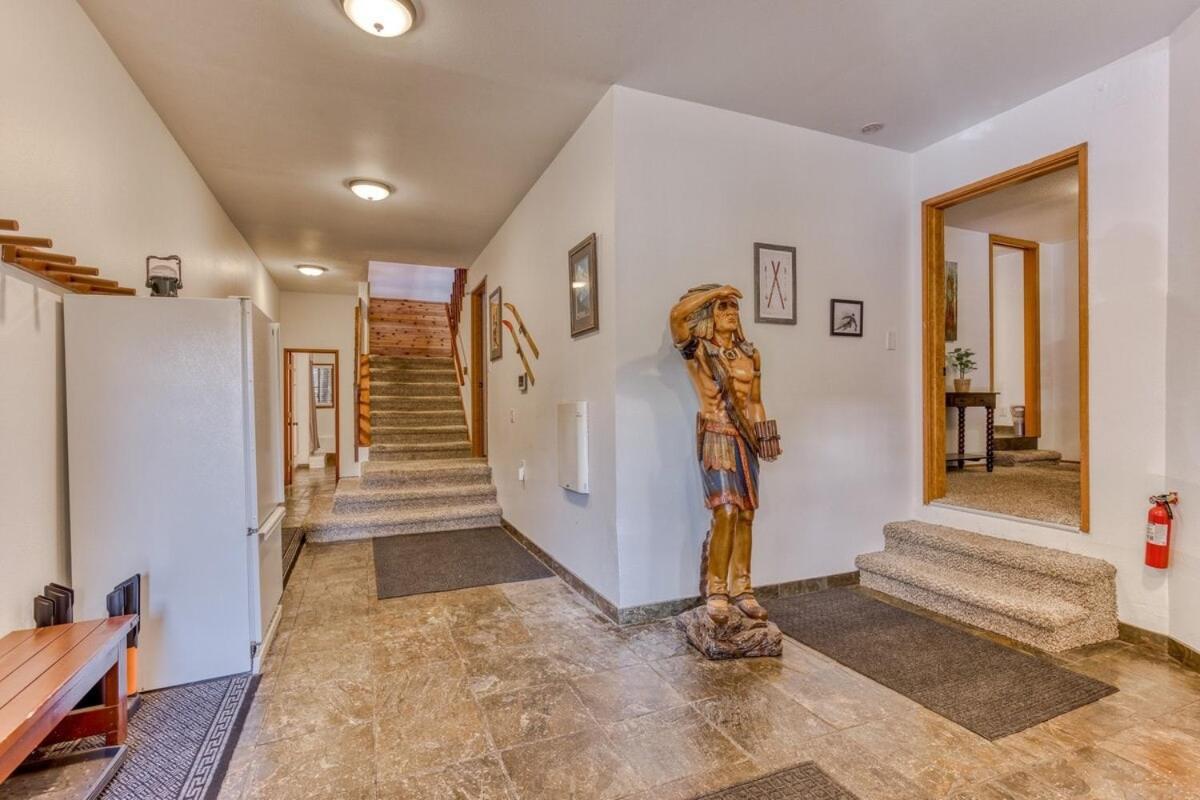 Great Blue Lodge - Spacious Ski Lodge, Hot Tub, Sauna, Game Room & More غوفيرمنت كامب المظهر الخارجي الصورة